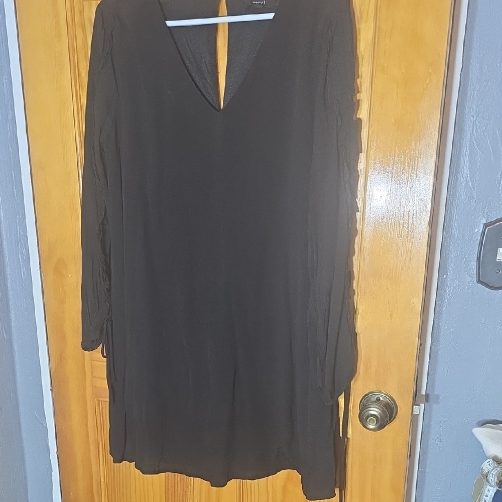 Very J Black Long Sleeve Dress   Box D